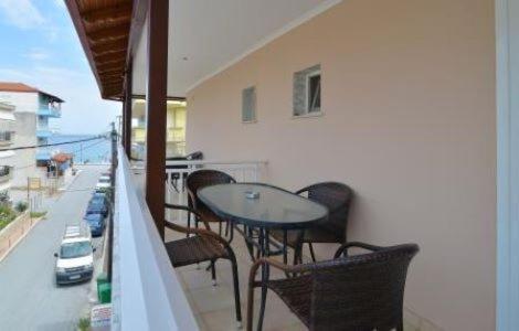 Garbis μπακάλης θεοχάρης * Leptokarya (Pieria)