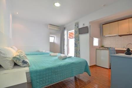 Garbis μπακάλης θεοχάρης Leptokarya (Pieria)